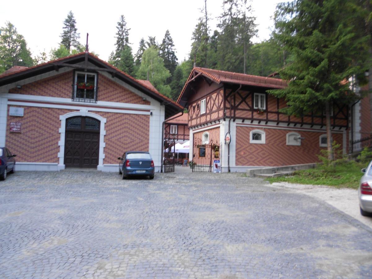 Hotel Bastion Sinaia Exteriér fotografie